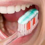 How to Clean Your Teeth Without the Toothbrush